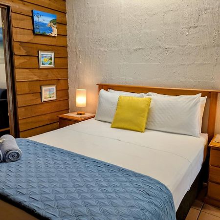 Beachside Cottage - A Private Peaceful Hidden Gem 50M To Beach Nelly Bay エクステリア 写真