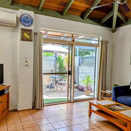 Beachside Cottage - A Private Peaceful Hidden Gem 50M To Beach Nelly Bay エクステリア 写真
