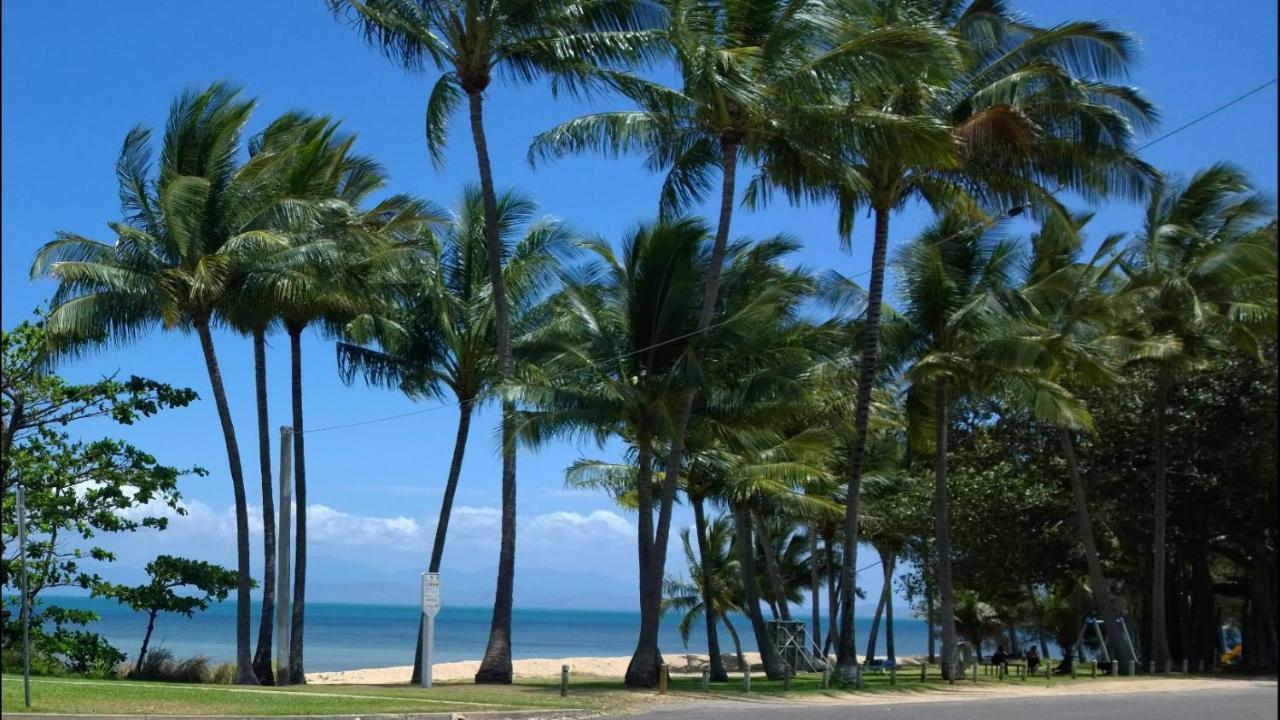 Beachside Cottage - A Private Peaceful Hidden Gem 50M To Beach Nelly Bay エクステリア 写真