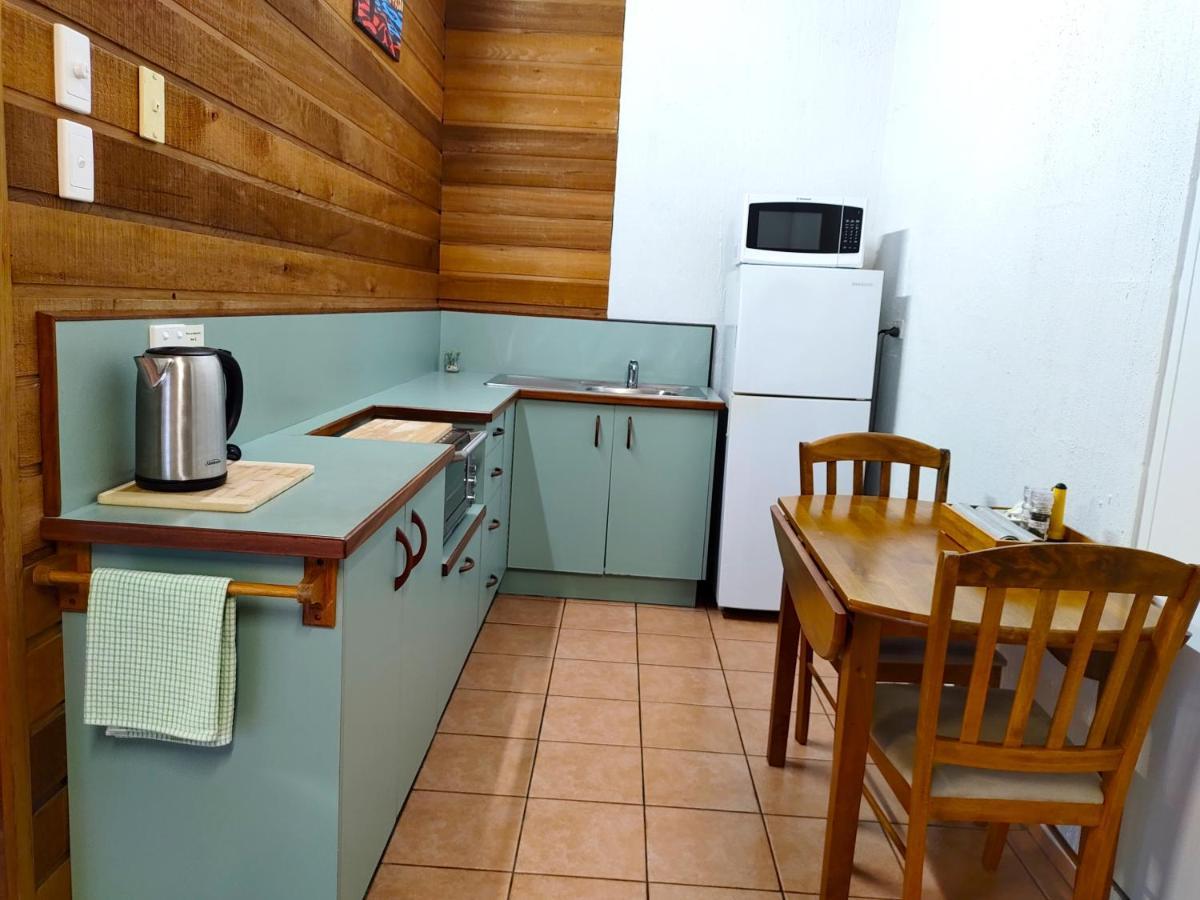Beachside Cottage - A Private Peaceful Hidden Gem 50M To Beach Nelly Bay エクステリア 写真
