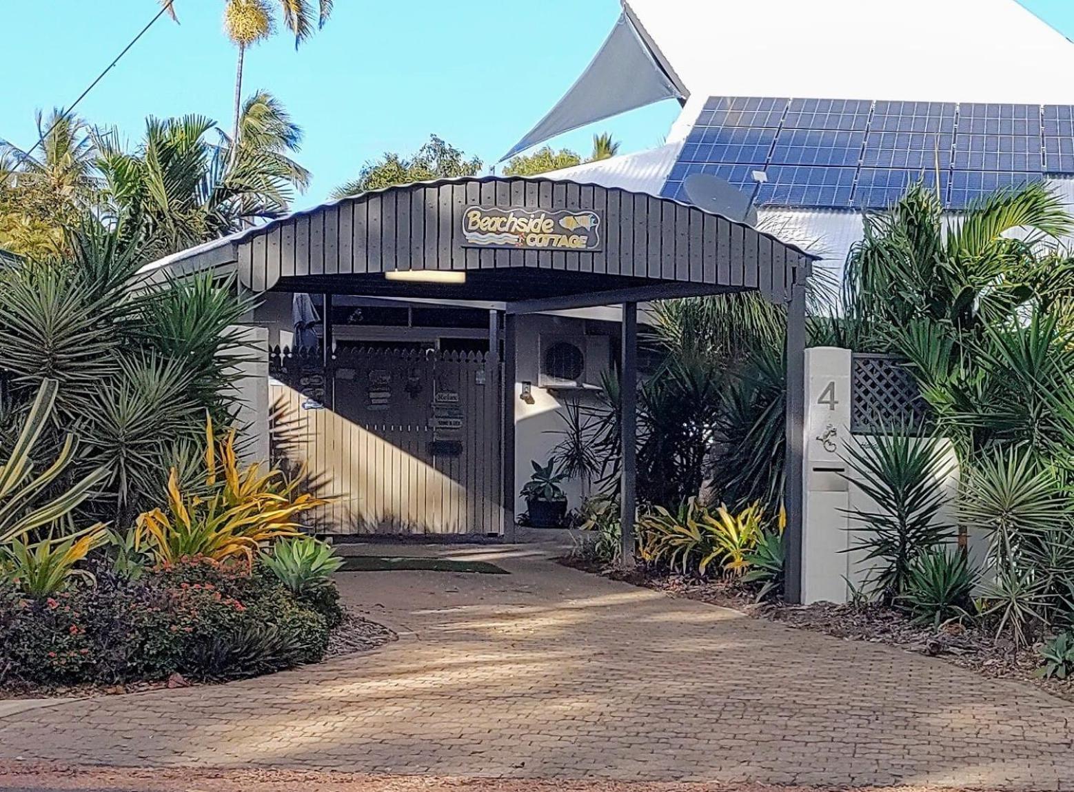 Beachside Cottage - A Private Peaceful Hidden Gem 50M To Beach Nelly Bay エクステリア 写真